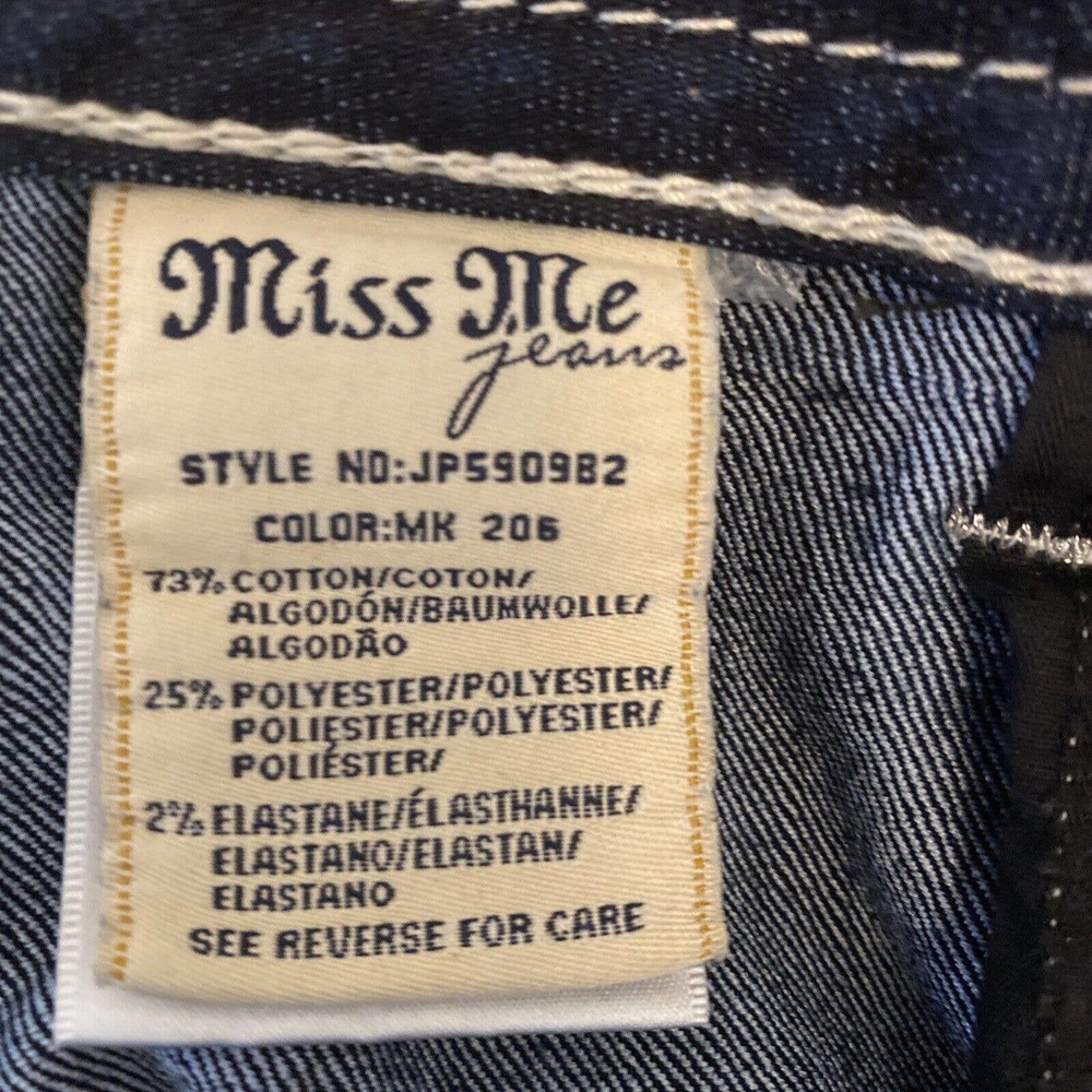 Miss Me Womens Jeans 34 X 29 CAPRIS Signature Boot Mid Rise Jeweled Pocket - Picture 11 of 11